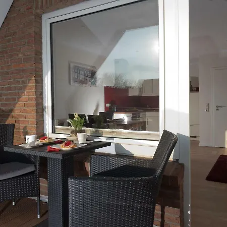 Appartement Lehnsweg 8, *