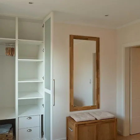 Appartement Lehnsweg 8, *